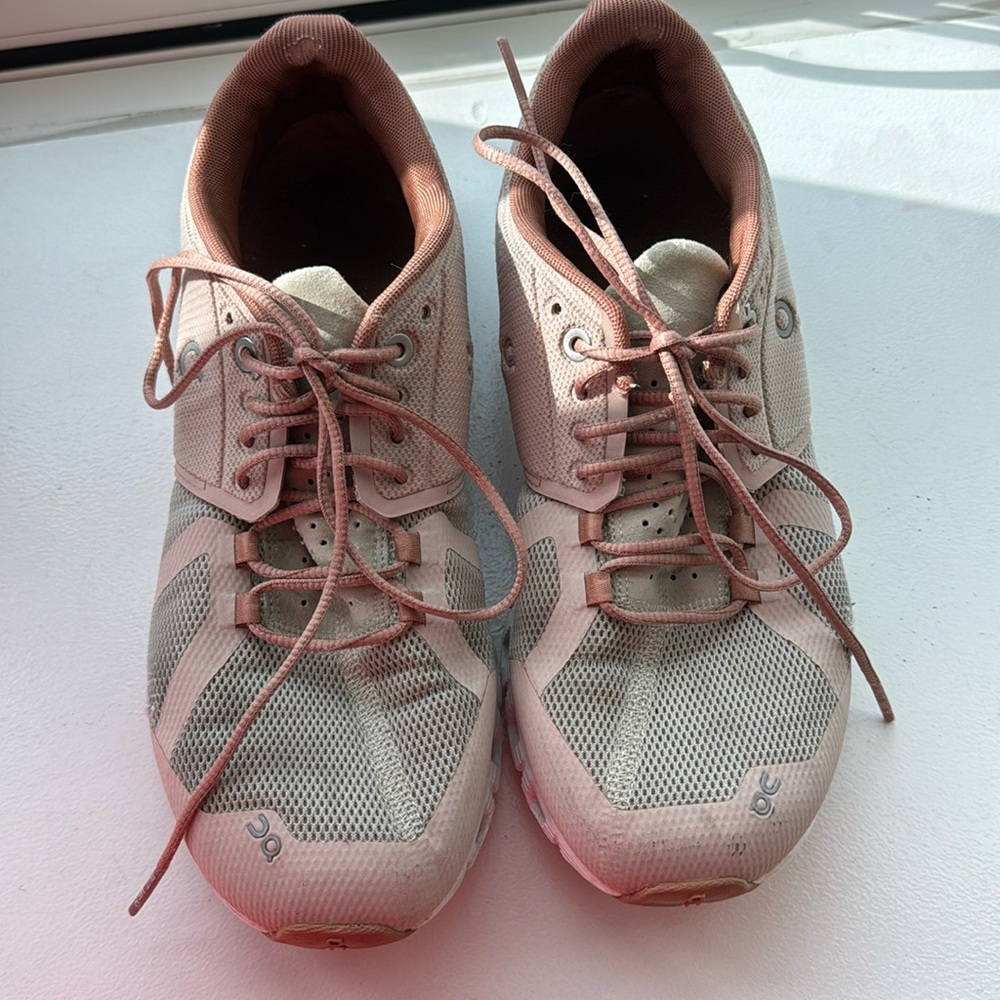 ON cloud shoes. Size 8.5. Rose pink. Fair condition.